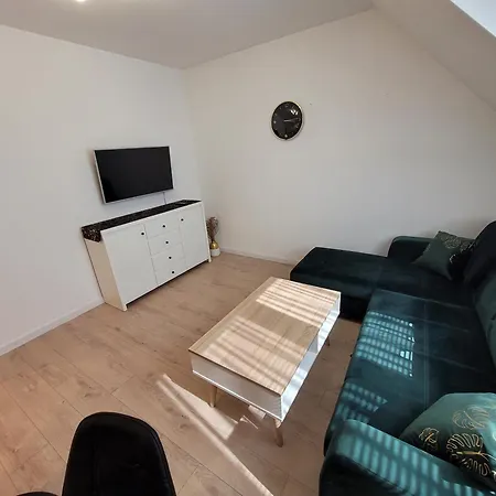 Ruby Apartment-2